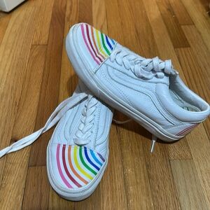 Women’s Van’s sneakers 👟 🌈